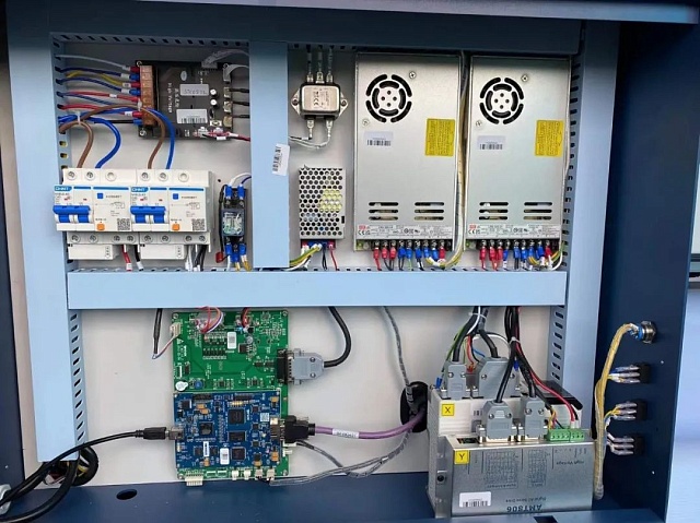 Широкоформатный принтер Universal UD-32M8K+